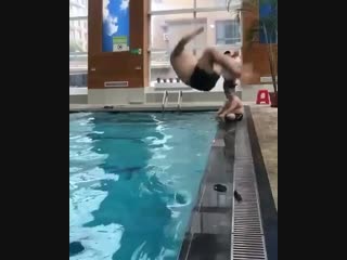 Ужас, лучше это не смотреть очень сильный удар головой шок страшное видео