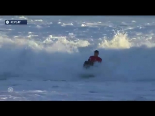 Gabriel medina pose de quebrada loko!!● 1