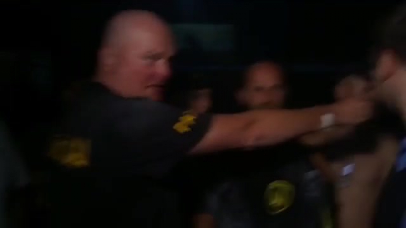 Прямий ефір штабу блокади з місця висадки побитих ветеранів