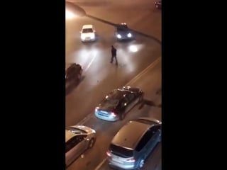 Мужчина расстрелял иномарку под володарским мостом в питере