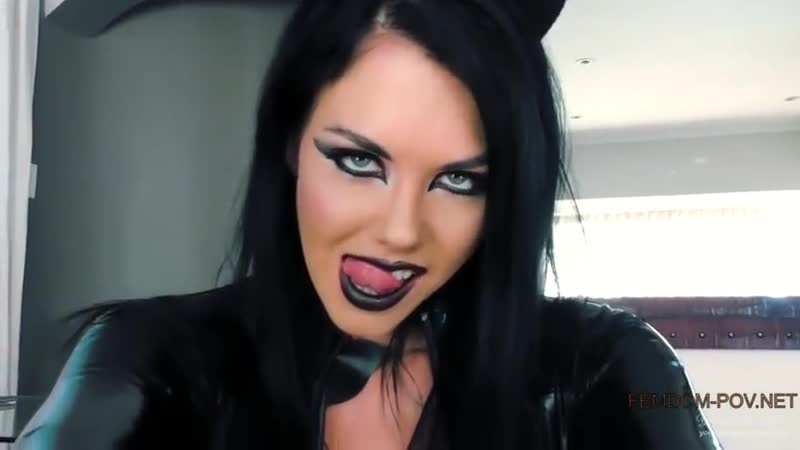 Catwoman a game of cat and mouse