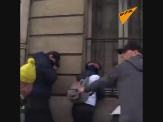 13th week giletsjaunes yellowvests protest paris the revolution will not be televised