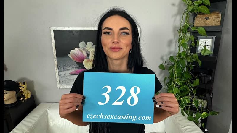 Czechsexcasting salina shein black leather, green lace and first casting