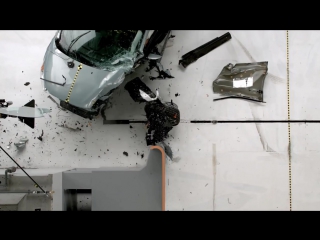 2014 ford c max hybrid small overlap iihs crash test
